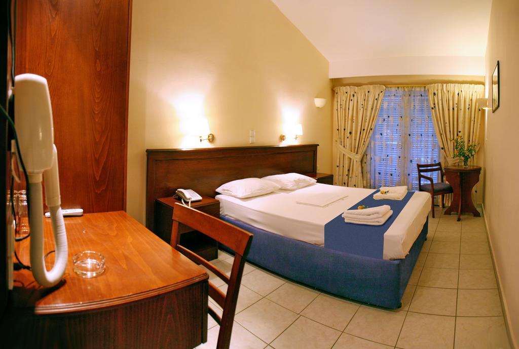 Sandy Bay Hotel Plomari Værelse billede